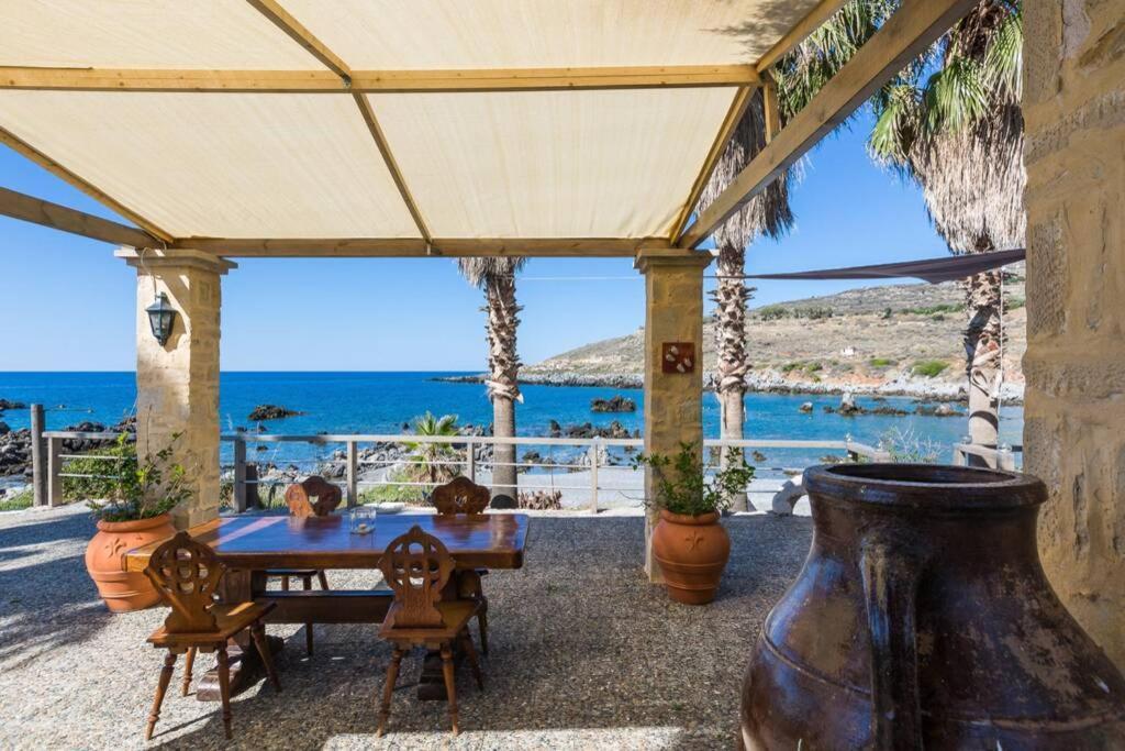 Villa Proto Helidoni - A Cozy Beachfront Petres (Rethymno)
