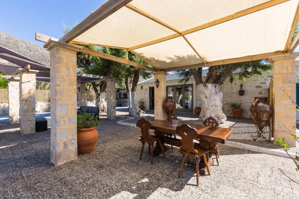 Proto Helidoni - A Cozy Beachfront Petres (Rethymno)